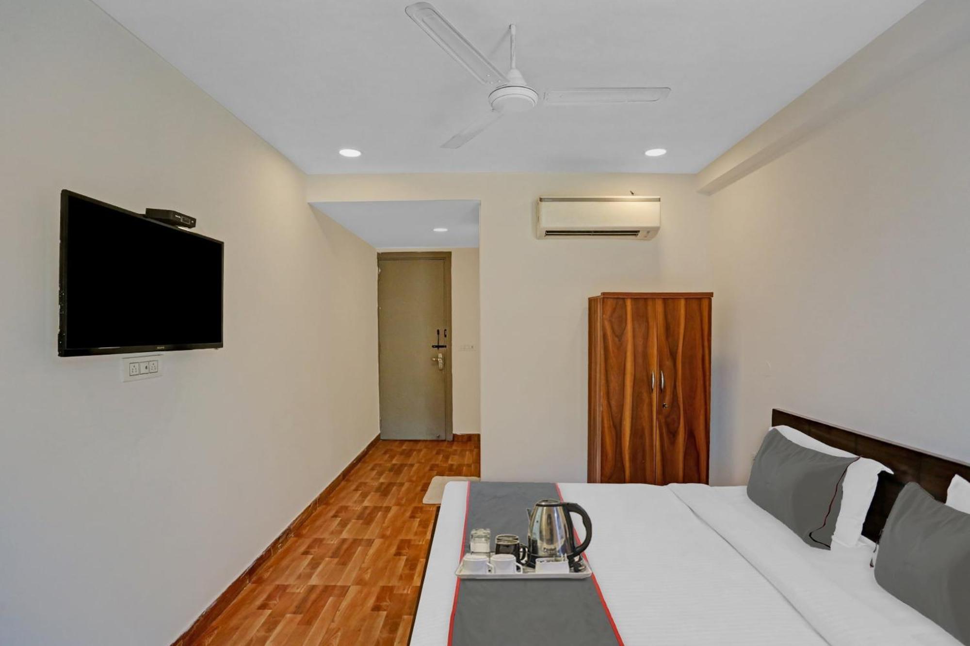 Hotel O The Grand Palm Gurgaon Bagian luar foto