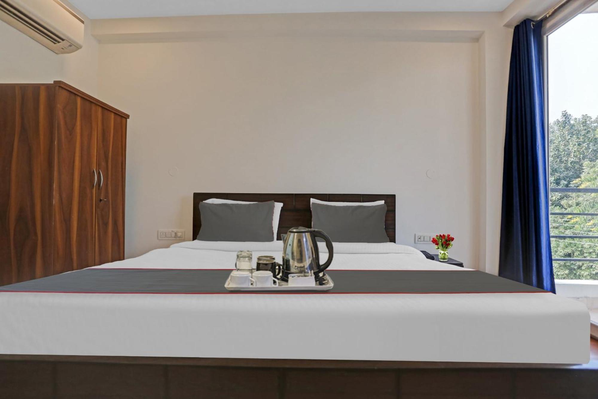 Hotel O The Grand Palm Gurgaon Bagian luar foto
